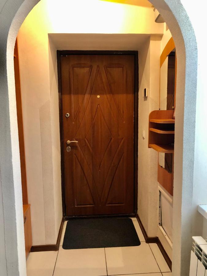 Old City Apartment With Parking 리비프 외부 사진
