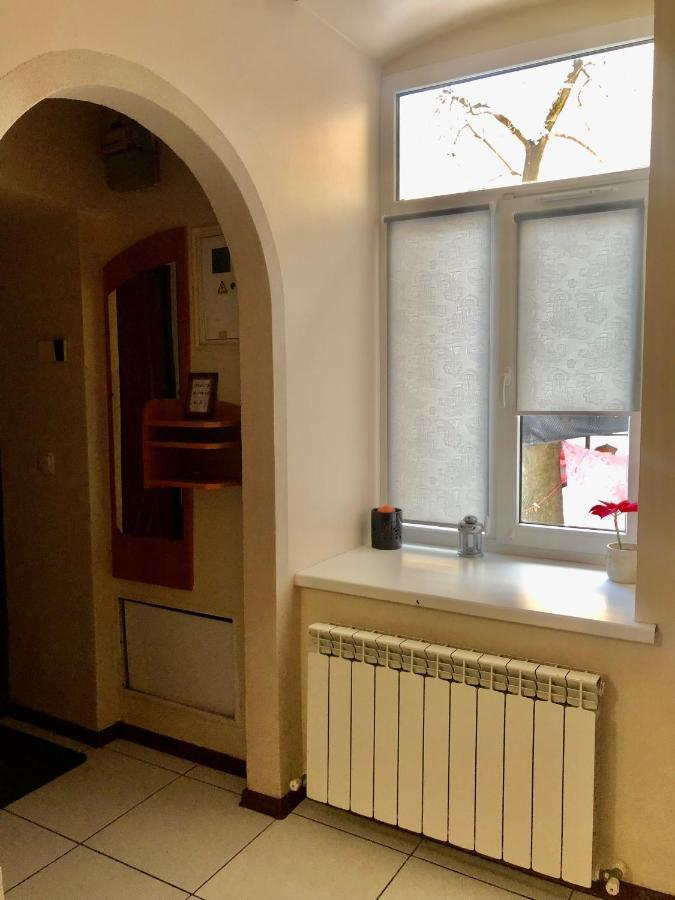 Old City Apartment With Parking 리비프 외부 사진