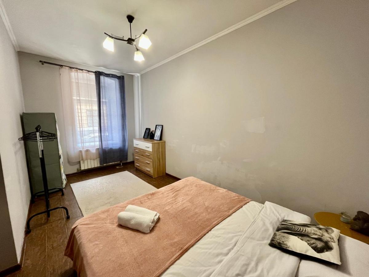 Old City Apartment With Parking 리비프 외부 사진